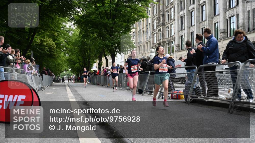 14.06.2026 - REWE Women's Run J. Mangold http://msf.ph/oto/9756928 14.06.2026 10:52:59 Ziel 5306, 5493, 5694, 5815, 5990 meine-sportfotos.de