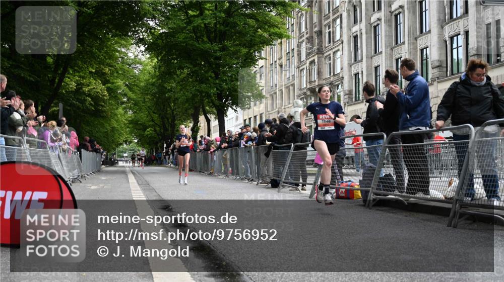 14.06.2026 - REWE Women's Run J. Mangold http://msf.ph/oto/9756952 14.06.2026 10:53:01 Ziel 5493, 5694, 5815, 5990 meine-sportfotos.de