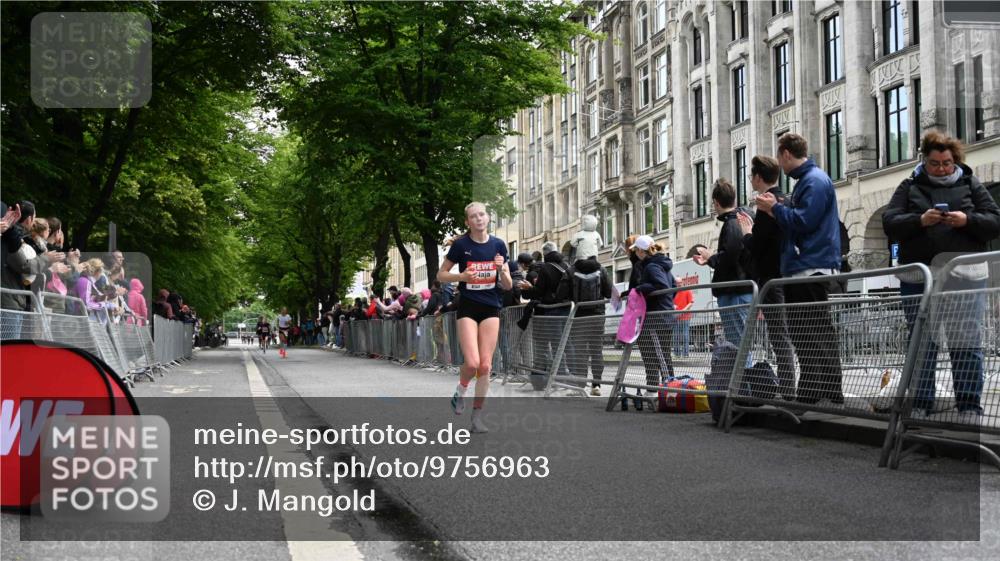 14.06.2026 - REWE Women's Run J. Mangold http://msf.ph/oto/9756963 14.06.2026 10:53:03 Ziel 5493, 5694, 5815, 5990 meine-sportfotos.de