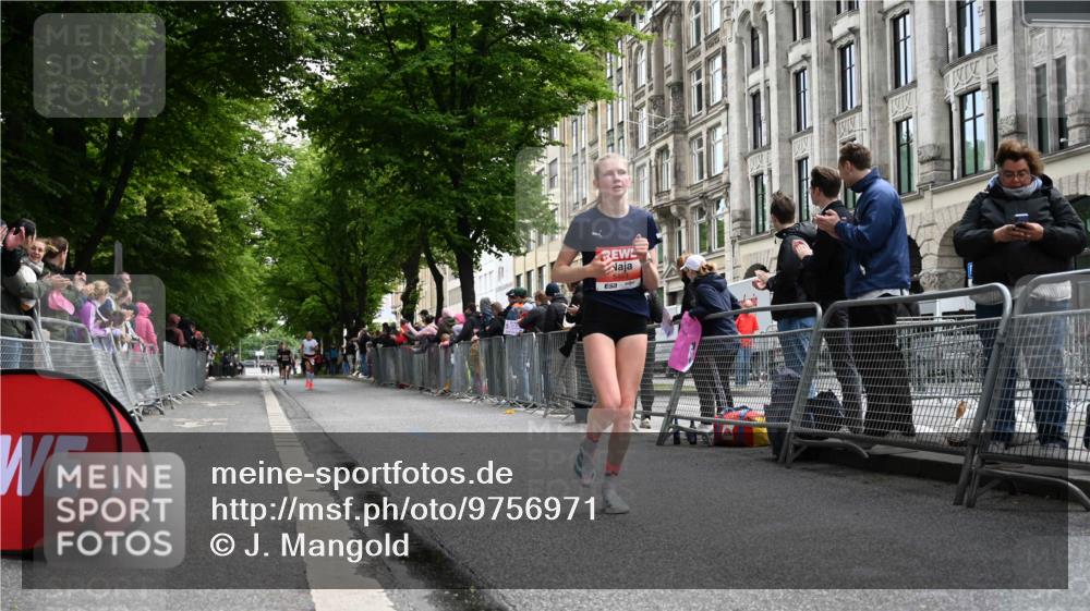 14.06.2026 - REWE Women's Run J. Mangold http://msf.ph/oto/9756971 14.06.2026 10:53:04 Ziel 5493, 5815 meine-sportfotos.de