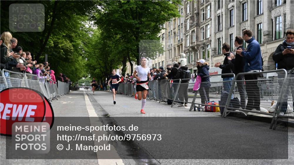 14.06.2026 - REWE Women's Run J. Mangold http://msf.ph/oto/9756973 14.06.2026 10:53:11 Ziel 5026, 5978 meine-sportfotos.de