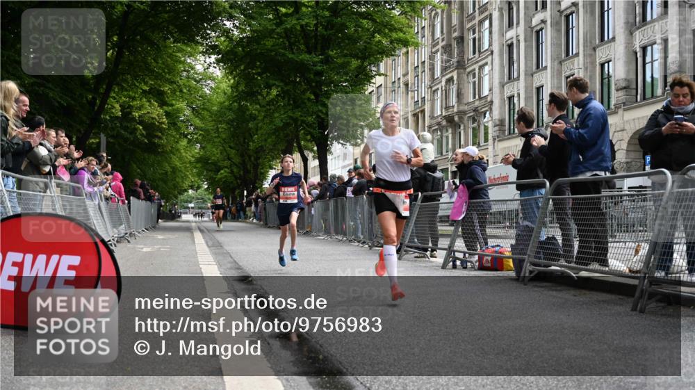 14.06.2026 - REWE Women's Run J. Mangold http://msf.ph/oto/9756983 14.06.2026 10:53:12 Ziel 5026, 5978 meine-sportfotos.de