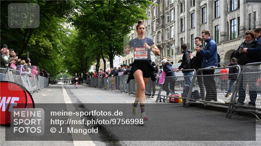 14.06.2026 - REWE Women's Run J. Mangold http://msf.ph/oto/9756998 14.06.2026 10:53:20 Ziel 5109 meine-sportfotos.de