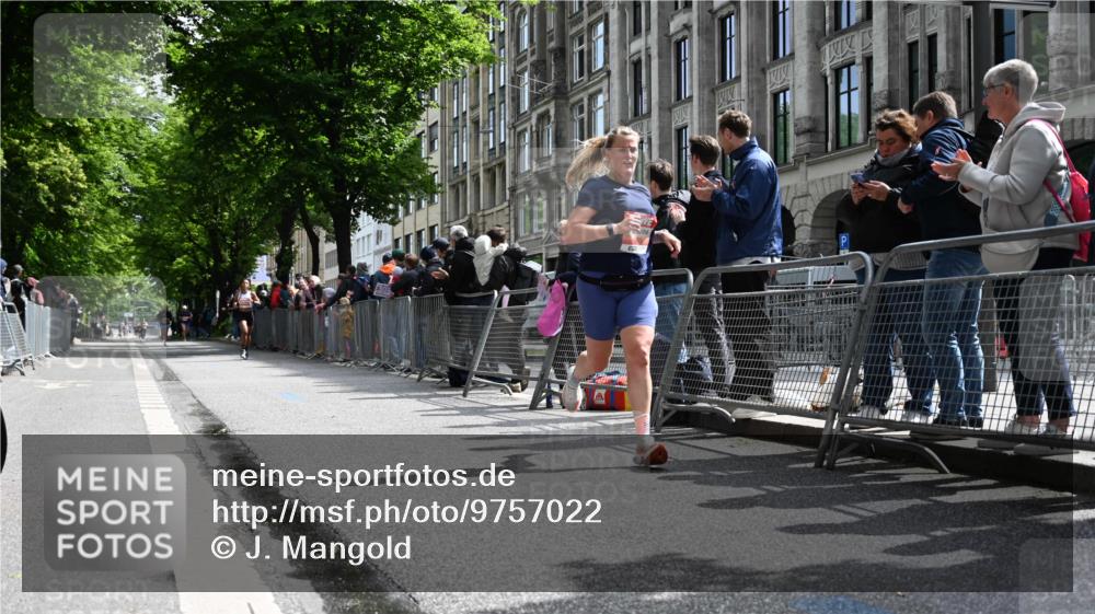 14.06.2026 - REWE Women's Run J. Mangold http://msf.ph/oto/9757022 14.06.2026 10:53:40 Ziel 5164, 5975 meine-sportfotos.de