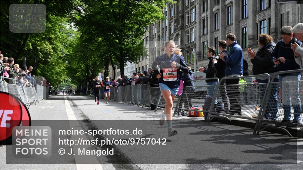 14.06.2026 - REWE Women's Run J. Mangold http://msf.ph/oto/9757042 14.06.2026 10:53:51 Ziel 5477, 5652, 5860 meine-sportfotos.de