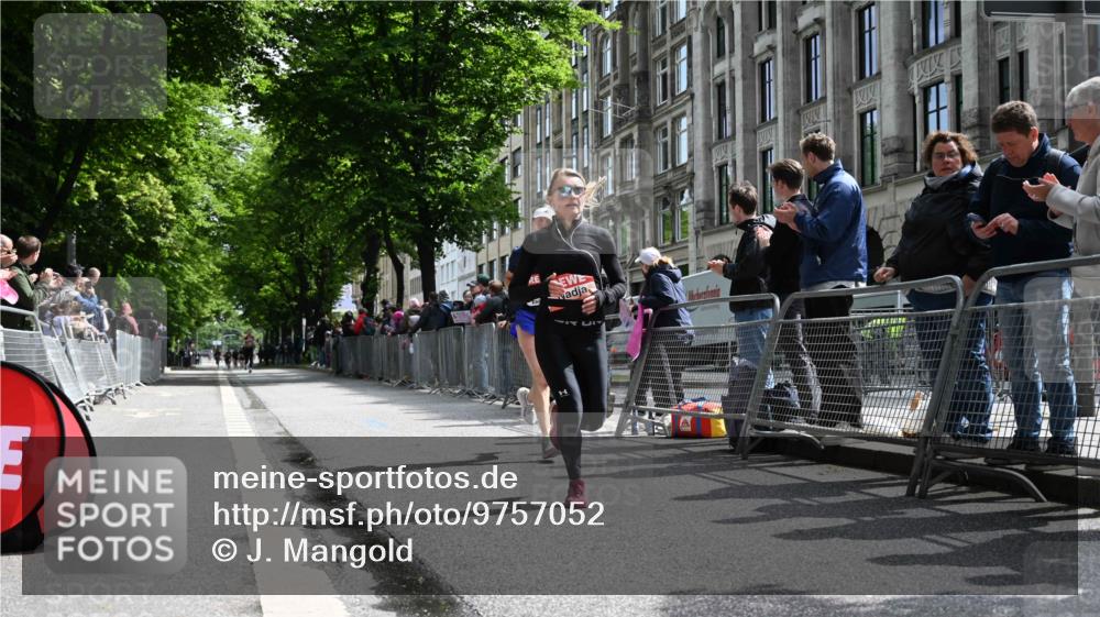 14.06.2026 - REWE Women's Run J. Mangold http://msf.ph/oto/9757052 14.06.2026 10:53:54 Ziel 5477, 5652, 5860 meine-sportfotos.de