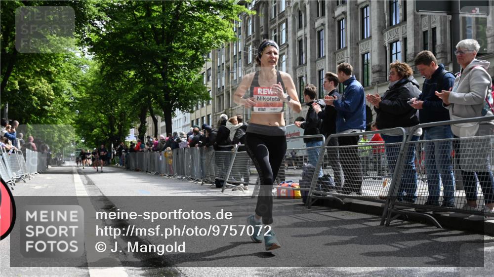 14.06.2026 - REWE Women's Run J. Mangold http://msf.ph/oto/9757072 14.06.2026 10:54:08 Ziel 5380 meine-sportfotos.de