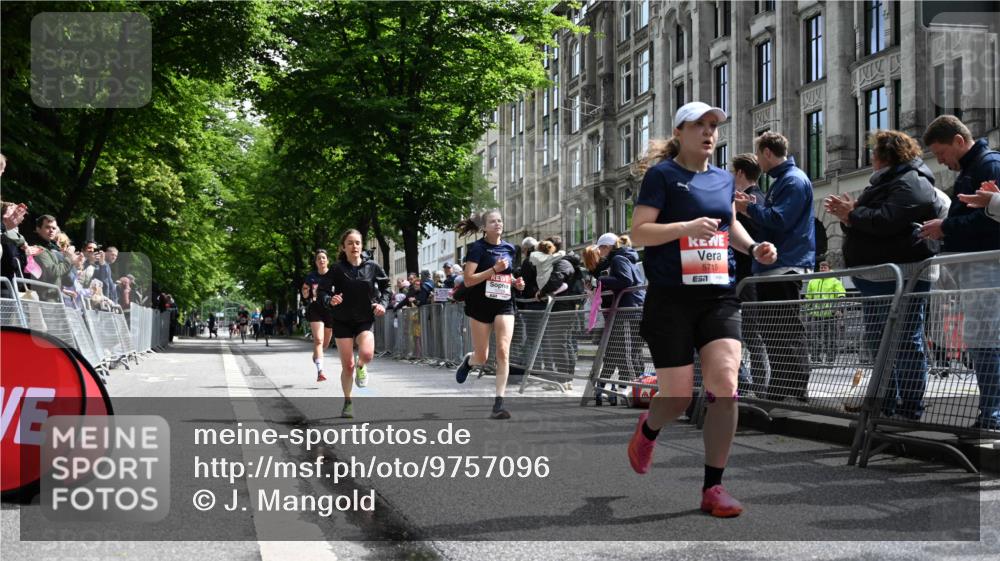 14.06.2026 - REWE Women's Run J. Mangold http://msf.ph/oto/9757096 14.06.2026 10:54:20 Ziel 5051, 5434, 5516, 5715, 10728 meine-sportfotos.de