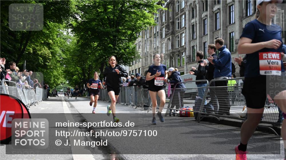 14.06.2026 - REWE Women's Run J. Mangold http://msf.ph/oto/9757100 14.06.2026 10:54:20 Ziel 5051, 5434, 5516, 5715, 10728 meine-sportfotos.de