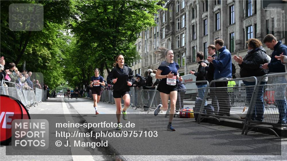 14.06.2026 - REWE Women's Run J. Mangold http://msf.ph/oto/9757103 14.06.2026 10:54:21 Ziel 5516, 5715, 10728 meine-sportfotos.de