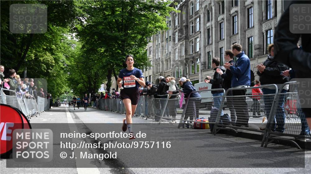 14.06.2026 - REWE Women's Run J. Mangold http://msf.ph/oto/9757116 14.06.2026 10:54:22 Ziel 5516, 5715, 10728 meine-sportfotos.de