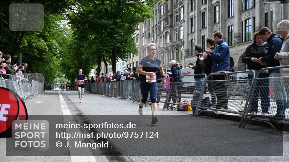 14.06.2026 - REWE Women's Run J. Mangold http://msf.ph/oto/9757124 14.06.2026 10:54:29 Ziel 5189, 5613, 5707 meine-sportfotos.de