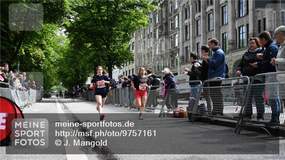 14.06.2026 - REWE Women's Run J. Mangold http://msf.ph/oto/9757161 14.06.2026 10:54:37 Ziel 5594, 5707, 5916 meine-sportfotos.de