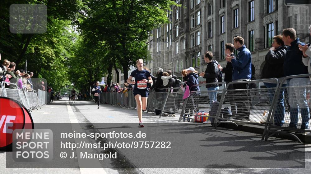 14.06.2026 - REWE Women's Run J. Mangold http://msf.ph/oto/9757282 14.06.2026 10:55:27 Ziel 5250, 5789, 6069 meine-sportfotos.de