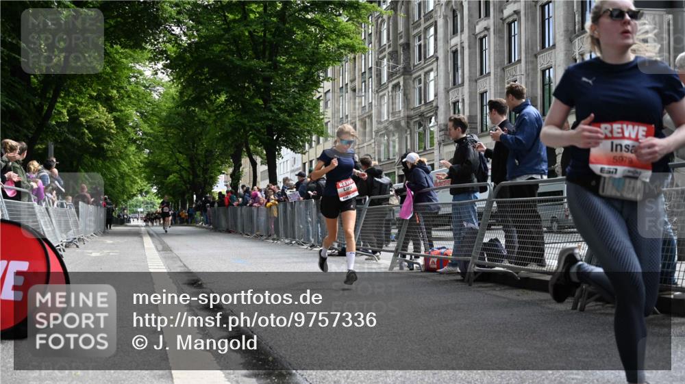 14.06.2026 - REWE Women's Run J. Mangold http://msf.ph/oto/9757336 14.06.2026 10:55:45 Ziel 5527, 5979 meine-sportfotos.de