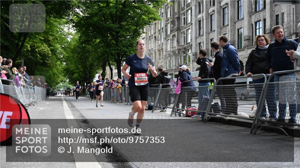 14.06.2026 - REWE Women's Run J. Mangold http://msf.ph/oto/9757353 14.06.2026 10:55:53 Ziel 5277, 5451, 5868 meine-sportfotos.de
