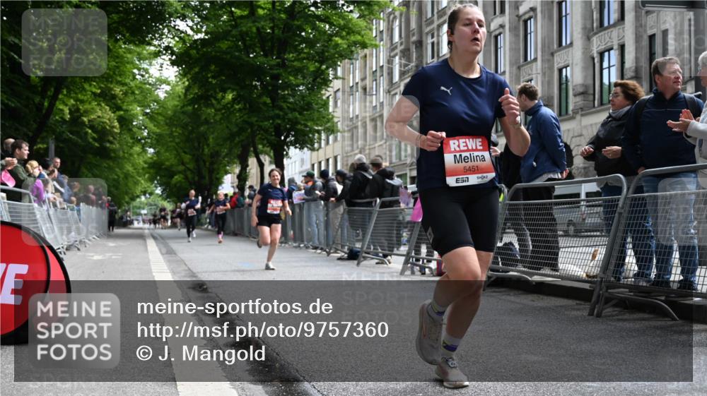 14.06.2026 - REWE Women's Run J. Mangold http://msf.ph/oto/9757360 14.06.2026 10:55:54 Ziel 5277, 5451, 5790, 5868 meine-sportfotos.de