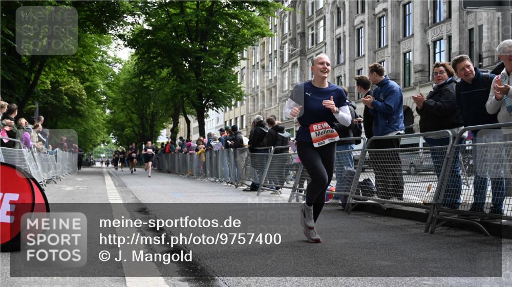 14.06.2026 - REWE Women's Run J. Mangold http://msf.ph/oto/9757400 14.06.2026 10:56:00 Ziel 5790, 5868 meine-sportfotos.de