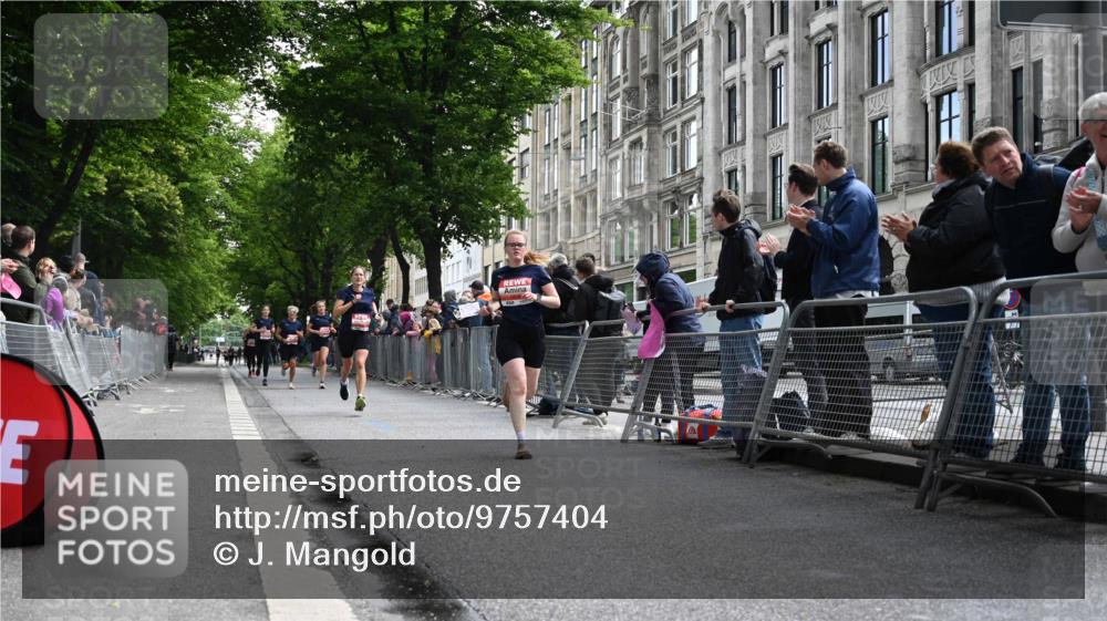 14.06.2026 - REWE Women's Run J. Mangold http://msf.ph/oto/9757404 14.06.2026 10:56:05 Ziel 5244, 5245, 5556, 5818 meine-sportfotos.de