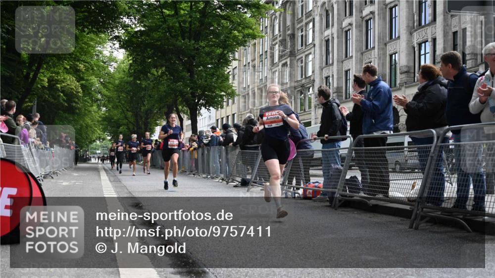 14.06.2026 - REWE Women's Run J. Mangold http://msf.ph/oto/9757411 14.06.2026 10:56:06 Ziel 5244, 5245, 5556, 5818 meine-sportfotos.de