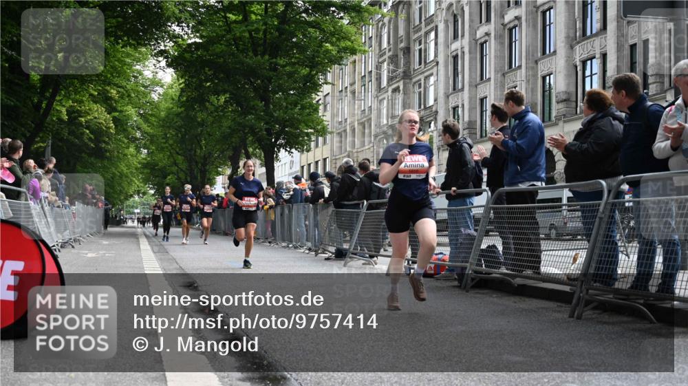 14.06.2026 - REWE Women's Run J. Mangold http://msf.ph/oto/9757414 14.06.2026 10:56:06 Ziel 5244, 5245, 5556, 5818 meine-sportfotos.de