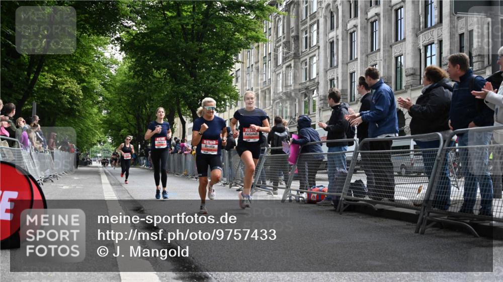 14.06.2026 - REWE Women's Run J. Mangold http://msf.ph/oto/9757433 14.06.2026 10:56:11 Ziel 5140, 5244, 5245, 5556, 5818, 5953 meine-sportfotos.de