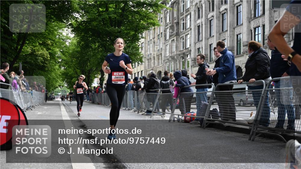 14.06.2026 - REWE Women's Run J. Mangold http://msf.ph/oto/9757449 14.06.2026 10:56:12 Ziel 5140, 5244, 5245, 5556, 5953 meine-sportfotos.de