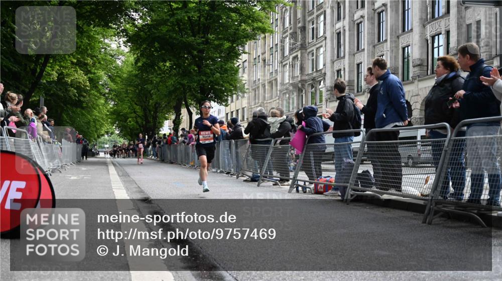 14.06.2026 - REWE Women's Run J. Mangold http://msf.ph/oto/9757469 14.06.2026 10:56:21 Ziel 5945 meine-sportfotos.de