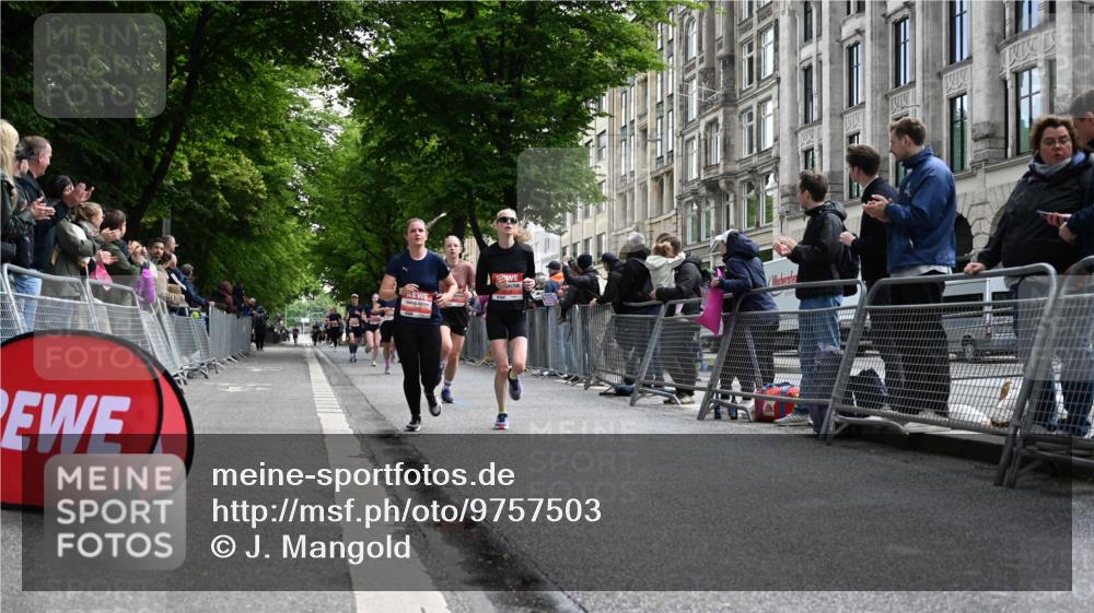14.06.2026 - REWE Women's Run J. Mangold http://msf.ph/oto/9757503 14.06.2026 10:56:34 Ziel 5023, 5070, 5219, 5571, 5583, 6053 meine-sportfotos.de