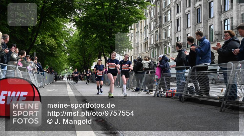 14.06.2026 - REWE Women's Run J. Mangold http://msf.ph/oto/9757554 14.06.2026 10:56:39 Ziel 5021, 5023, 5070, 5074, 5219, 5571, 5583, 6053 meine-sportfotos.de