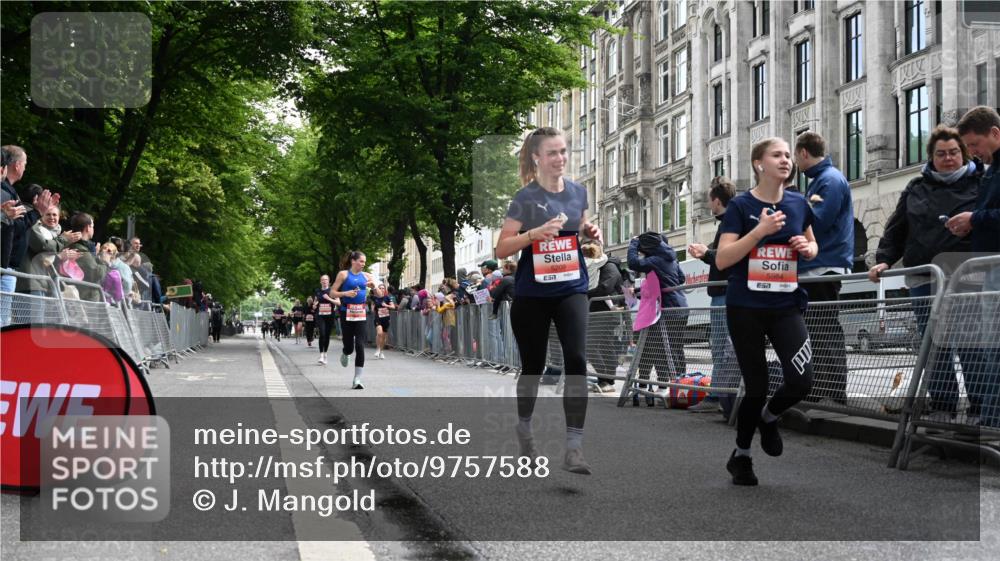 14.06.2026 - REWE Women's Run J. Mangold http://msf.ph/oto/9757588 14.06.2026 10:56:46 Ziel 5074, 5209, 5218, 5552, 5640, 5964 meine-sportfotos.de