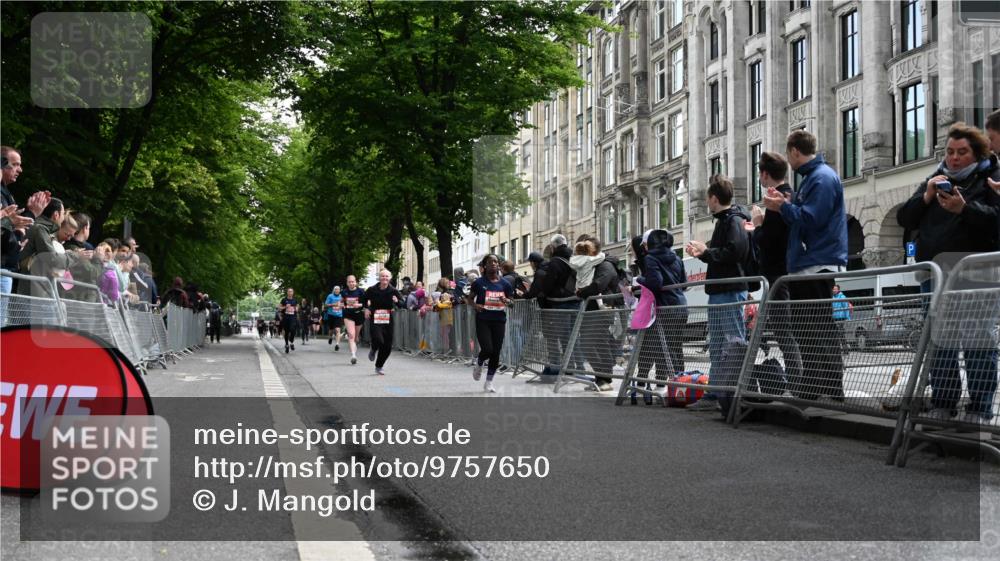 14.06.2026 - REWE Women's Run J. Mangold http://msf.ph/oto/9757650 14.06.2026 10:56:52 Ziel 5218, 5500, 5552, 5640, 5804, 5872 meine-sportfotos.de