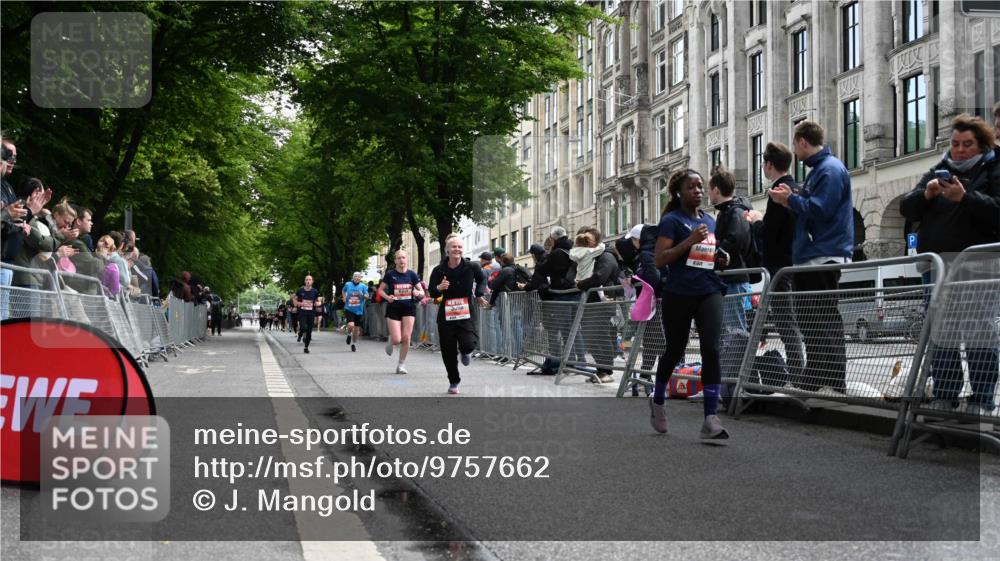 14.06.2026 - REWE Women's Run J. Mangold http://msf.ph/oto/9757662 14.06.2026 10:56:54 Ziel 5048, 5218, 5500, 5552, 5683, 5804, 5872 meine-sportfotos.de