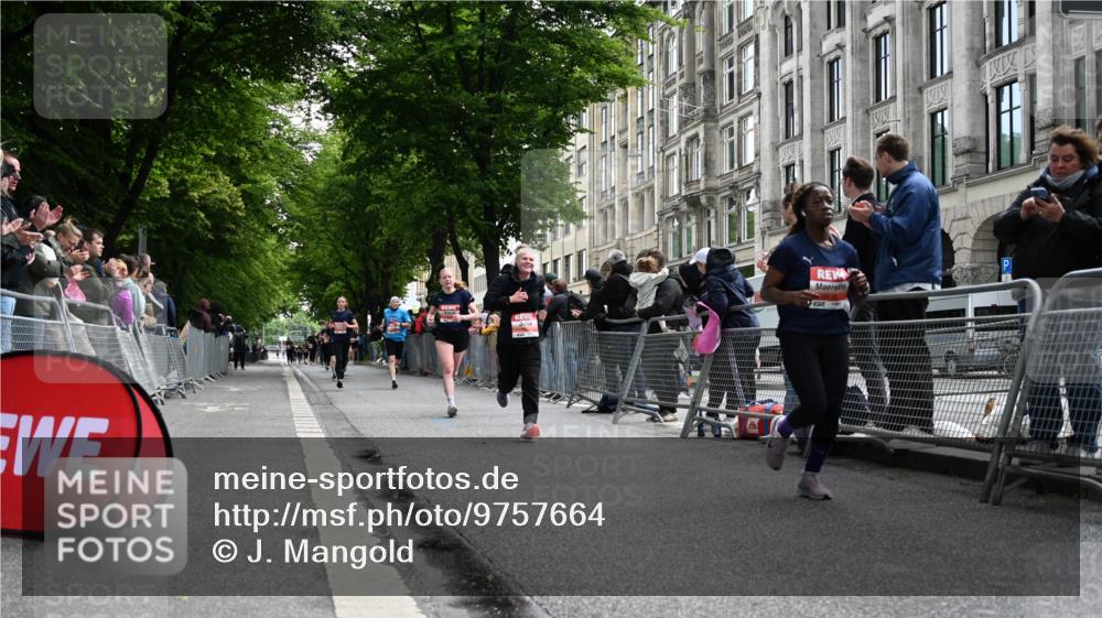 14.06.2026 - REWE Women's Run J. Mangold http://msf.ph/oto/9757664 14.06.2026 10:56:54 Ziel 5048, 5218, 5500, 5552, 5683, 5804, 5872 meine-sportfotos.de