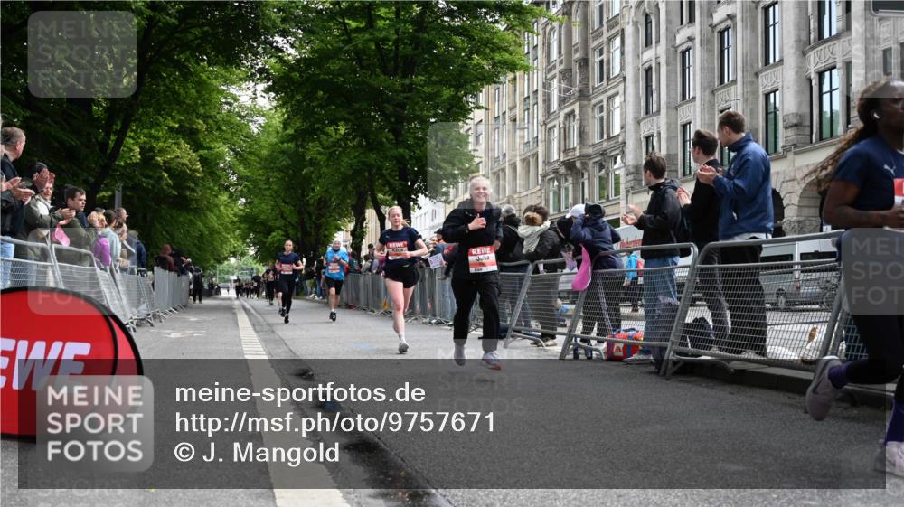 14.06.2026 - REWE Women's Run J. Mangold http://msf.ph/oto/9757671 14.06.2026 10:56:55 Ziel 5048, 5218, 5333, 5500, 5552, 5683, 5804, 5872 meine-sportfotos.de