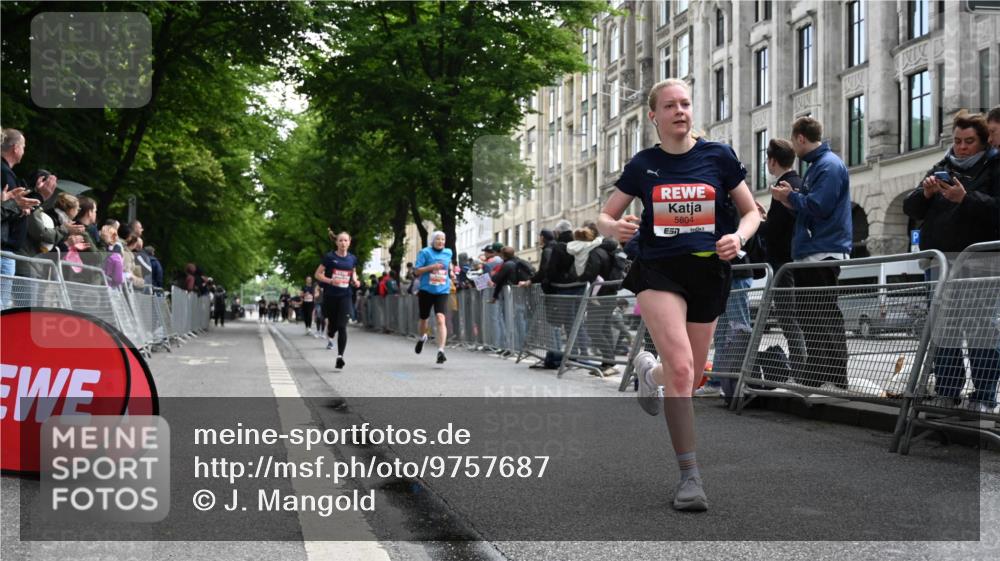 14.06.2026 - REWE Women's Run J. Mangold http://msf.ph/oto/9757687 14.06.2026 10:56:57 Ziel 5048, 5333, 5500, 5683, 5804, 5872 meine-sportfotos.de