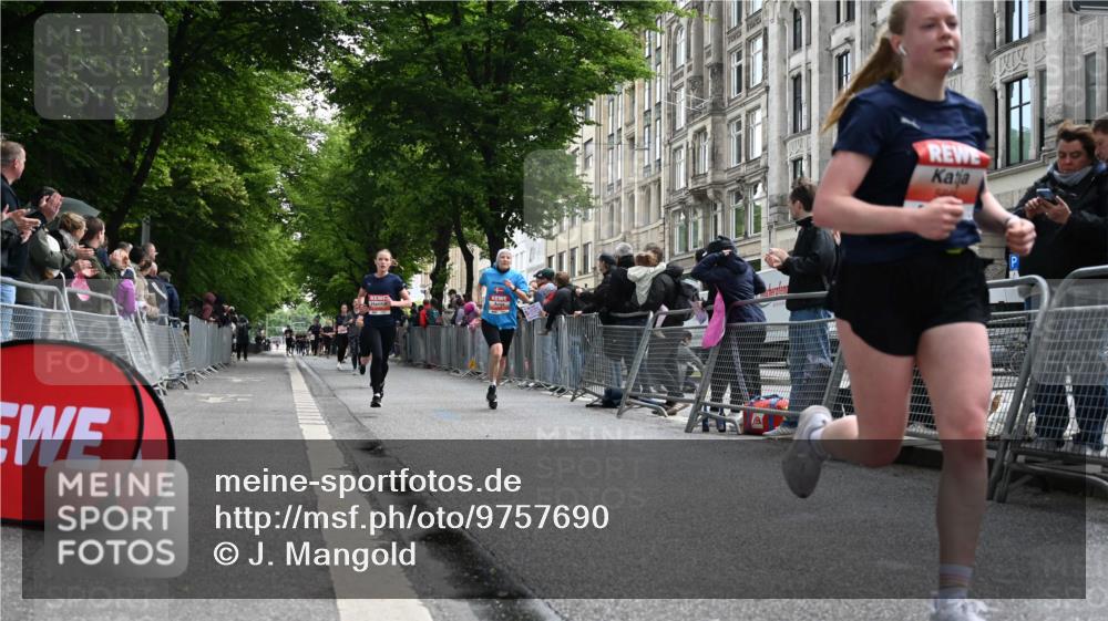 14.06.2026 - REWE Women's Run J. Mangold http://msf.ph/oto/9757690 14.06.2026 10:56:57 Ziel 5048, 5333, 5500, 5683, 5804, 5872 meine-sportfotos.de