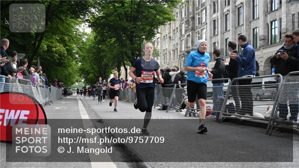 14.06.2026 - REWE Women's Run J. Mangold http://msf.ph/oto/9757709 14.06.2026 10:56:59 Ziel 5048, 5333, 5500, 5683, 5804, 5872, 5913, 5933 meine-sportfotos.de