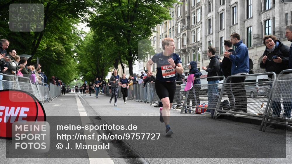 14.06.2026 - REWE Women's Run J. Mangold http://msf.ph/oto/9757727 14.06.2026 10:57:01 Ziel 5048, 5333, 5683, 5753, 5913, 5933 meine-sportfotos.de