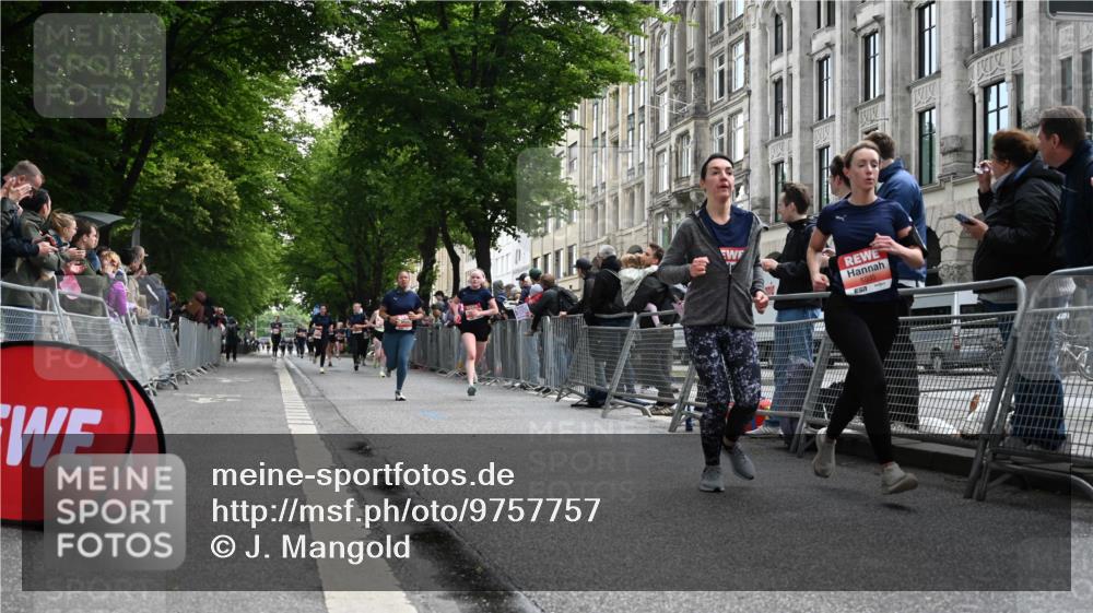 14.06.2026 - REWE Women's Run J. Mangold http://msf.ph/oto/9757757 14.06.2026 10:57:05 Ziel 5006, 5228, 5333, 5753, 5913, 5933 meine-sportfotos.de