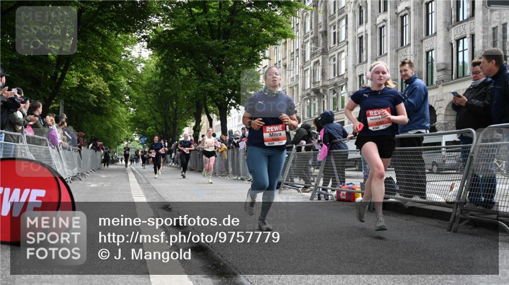 14.06.2026 - REWE Women's Run J. Mangold http://msf.ph/oto/9757779 14.06.2026 10:57:07 Ziel 5006, 5202, 5228, 5753, 5806, 5913, 5933 meine-sportfotos.de