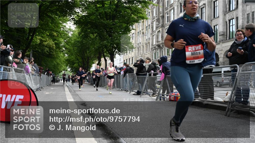 14.06.2026 - REWE Women's Run J. Mangold http://msf.ph/oto/9757794 14.06.2026 10:57:08 Ziel 5006, 5202, 5228, 5499, 5753, 5806, 5913, 5933 meine-sportfotos.de