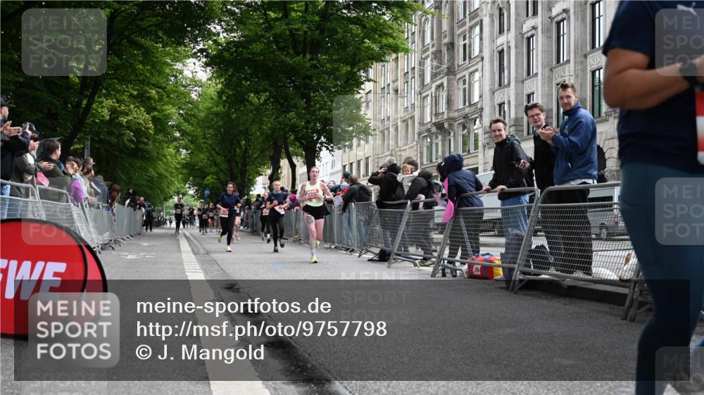 14.06.2026 - REWE Women's Run J. Mangold http://msf.ph/oto/9757798 14.06.2026 10:57:08 Ziel 5006, 5202, 5228, 5499, 5753, 5806, 5913, 5933 meine-sportfotos.de