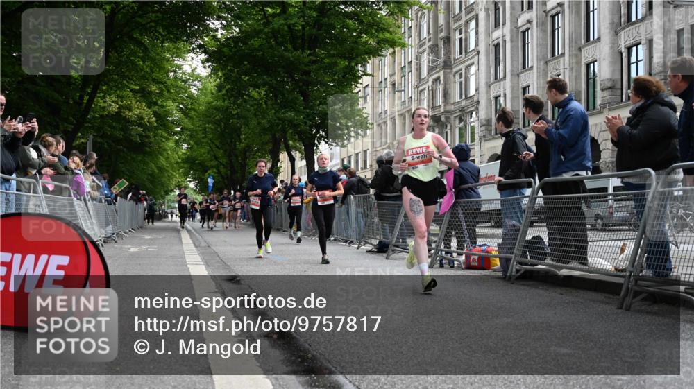 14.06.2026 - REWE Women's Run J. Mangold http://msf.ph/oto/9757817 14.06.2026 10:57:10 Ziel 5006, 5202, 5228, 5499, 5753, 5806, 5924 meine-sportfotos.de