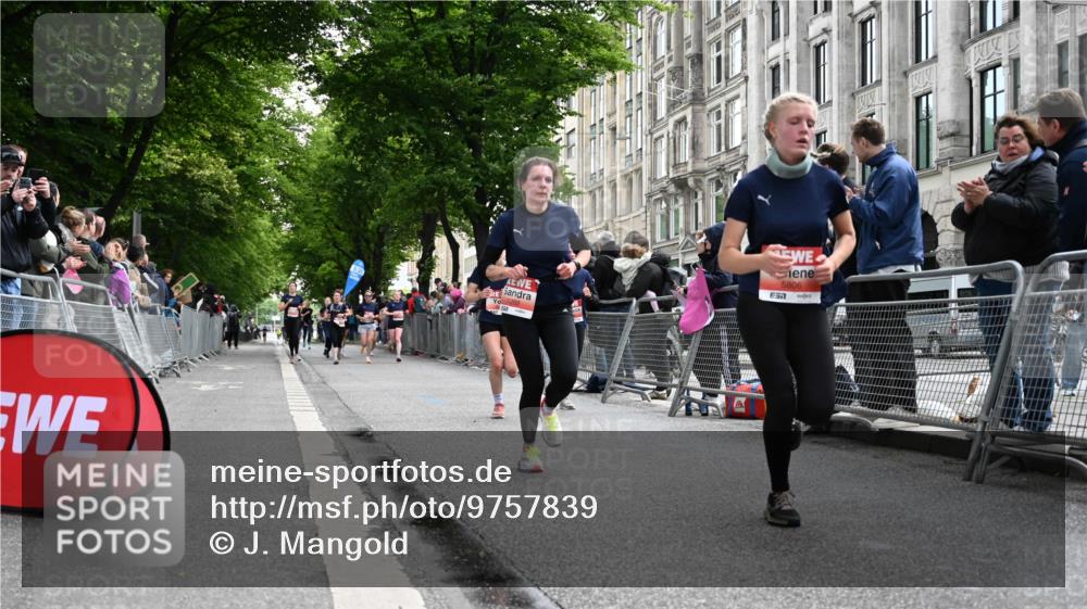 14.06.2026 - REWE Women's Run J. Mangold http://msf.ph/oto/9757839 14.06.2026 10:57:13 Ziel 5202, 5228, 5255, 5499, 5806, 5924 meine-sportfotos.de