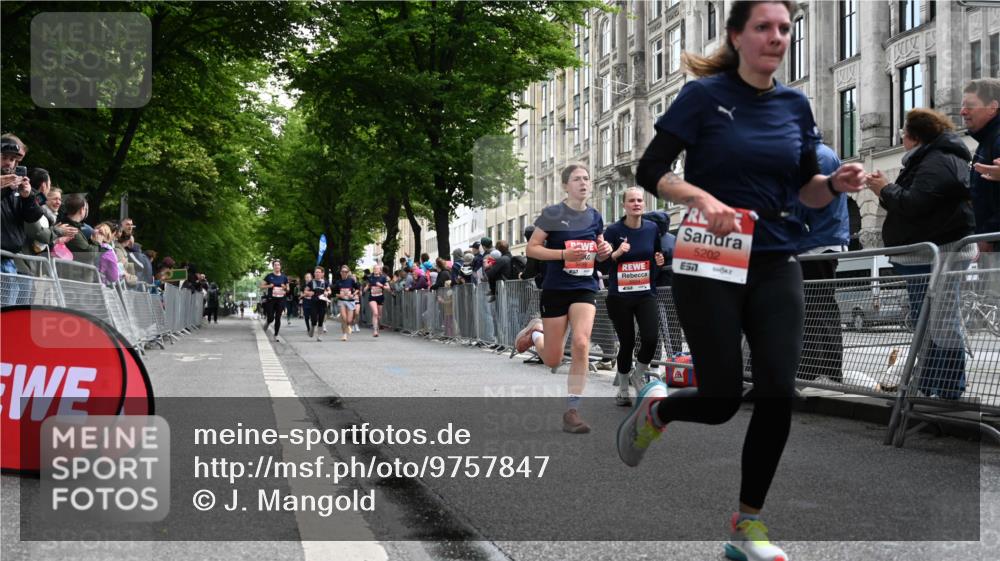14.06.2026 - REWE Women's Run J. Mangold http://msf.ph/oto/9757847 14.06.2026 10:57:14 Ziel 5202, 5228, 5255, 5280, 5499, 5712, 5806, 5904, 5924 meine-sportfotos.de