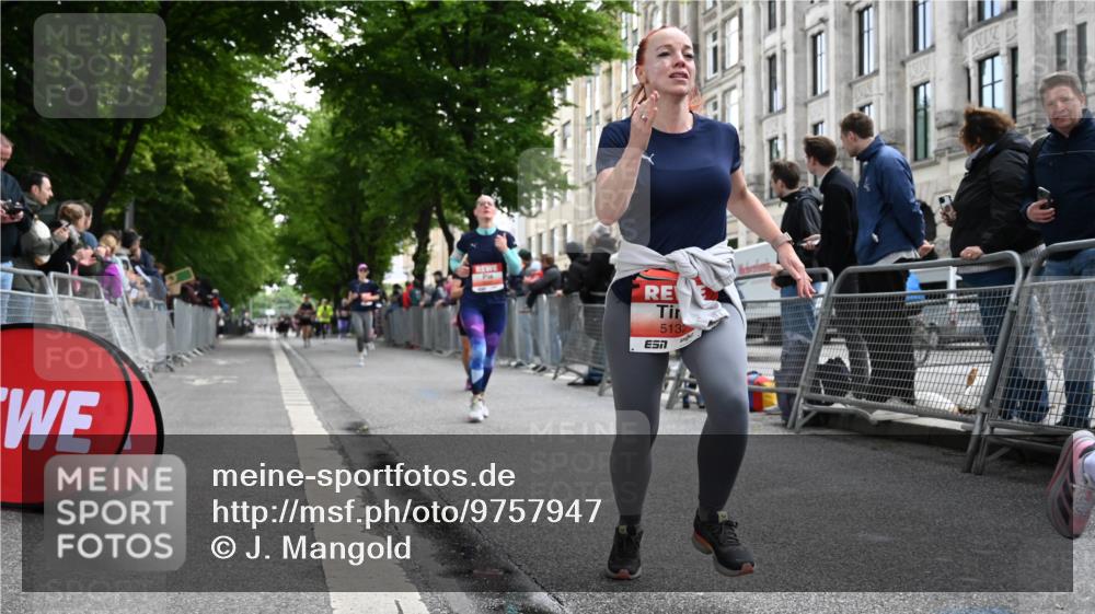 14.06.2026 - REWE Women's Run J. Mangold http://msf.ph/oto/9757947 14.06.2026 10:57:45 Ziel 5047, 5132, 5581, 5686, 5729 meine-sportfotos.de