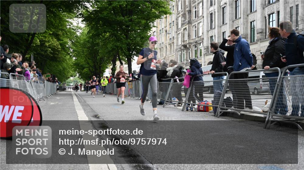 14.06.2026 - REWE Women's Run J. Mangold http://msf.ph/oto/9757974 14.06.2026 10:57:50 Ziel 5047, 5505, 5604, 5661, 5686, 5729 meine-sportfotos.de