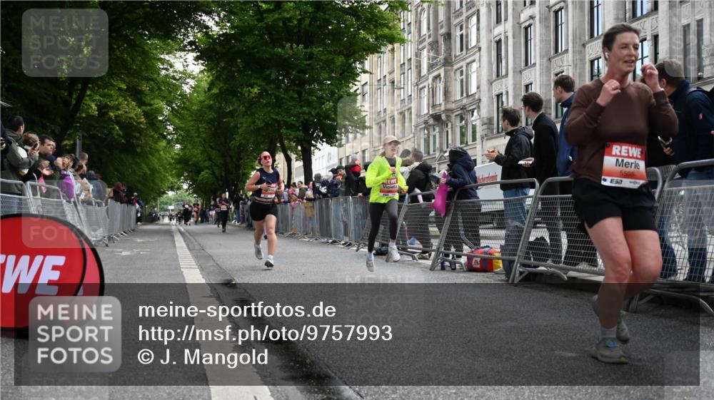 14.06.2026 - REWE Women's Run J. Mangold http://msf.ph/oto/9757993 14.06.2026 10:57:53 Ziel 5113, 5505, 5604, 5661, 5686 meine-sportfotos.de