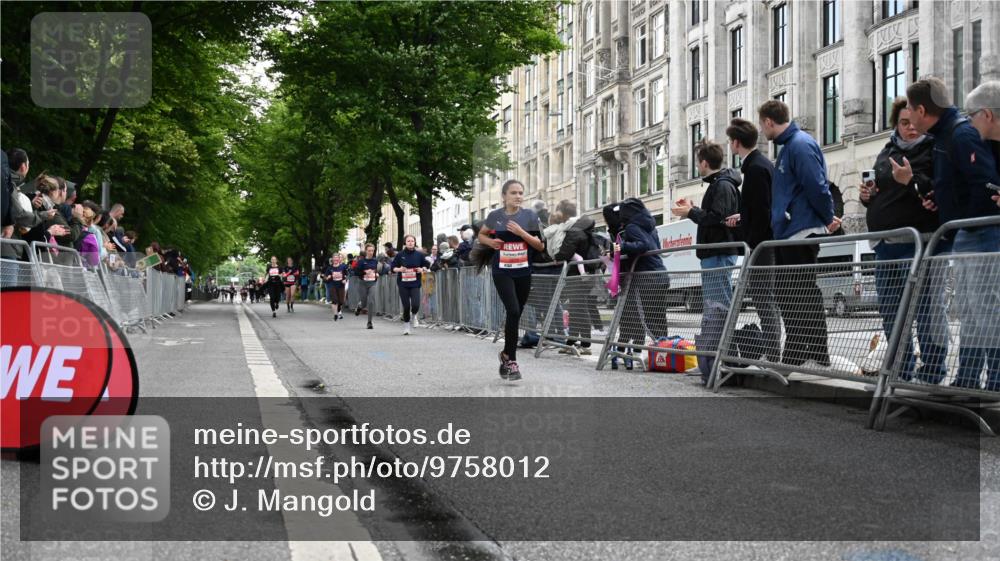 14.06.2026 - REWE Women's Run J. Mangold http://msf.ph/oto/9758012 14.06.2026 10:58:01 Ziel 5111, 5113, 5320, 5679, 5898 meine-sportfotos.de